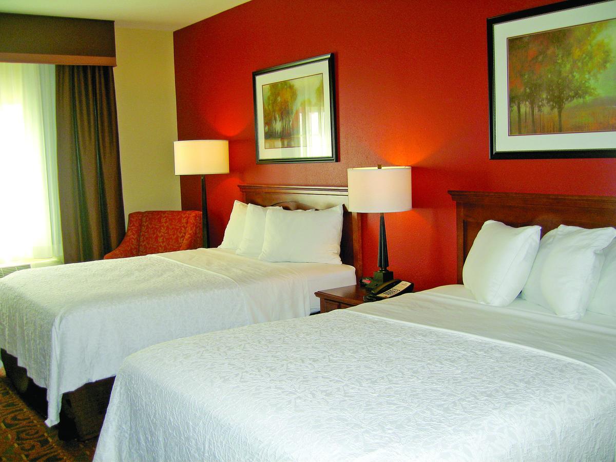 Savanna Inn & Suites Esterno foto