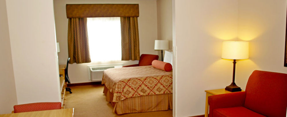 Savanna Inn & Suites Esterno foto
